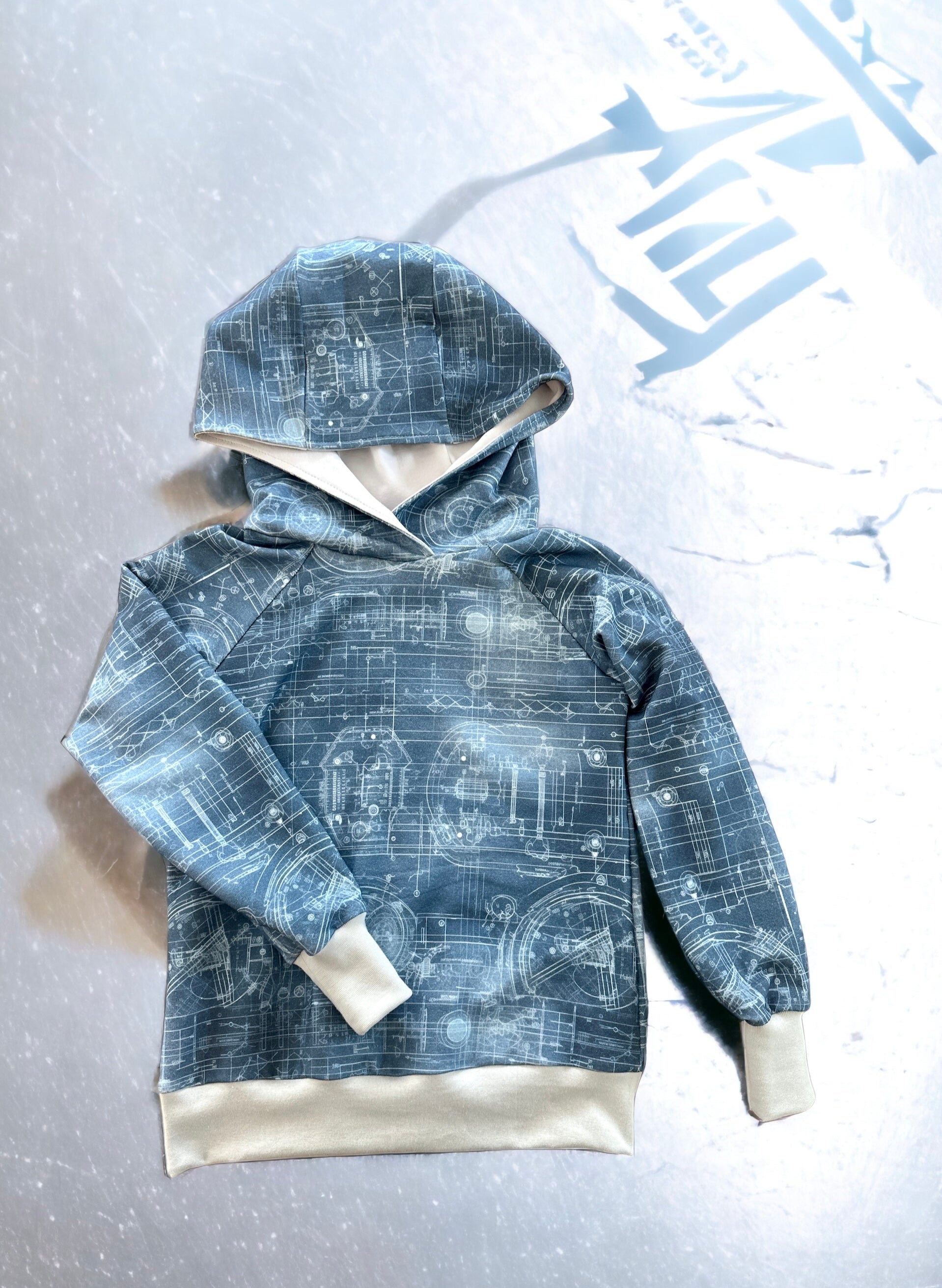 Cooles Technik Design Dauervorbestellung